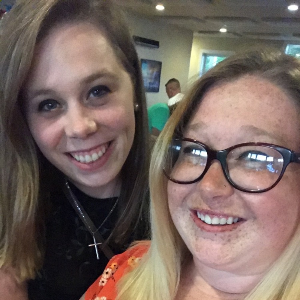 Meet your Poshers, Ali & Bri